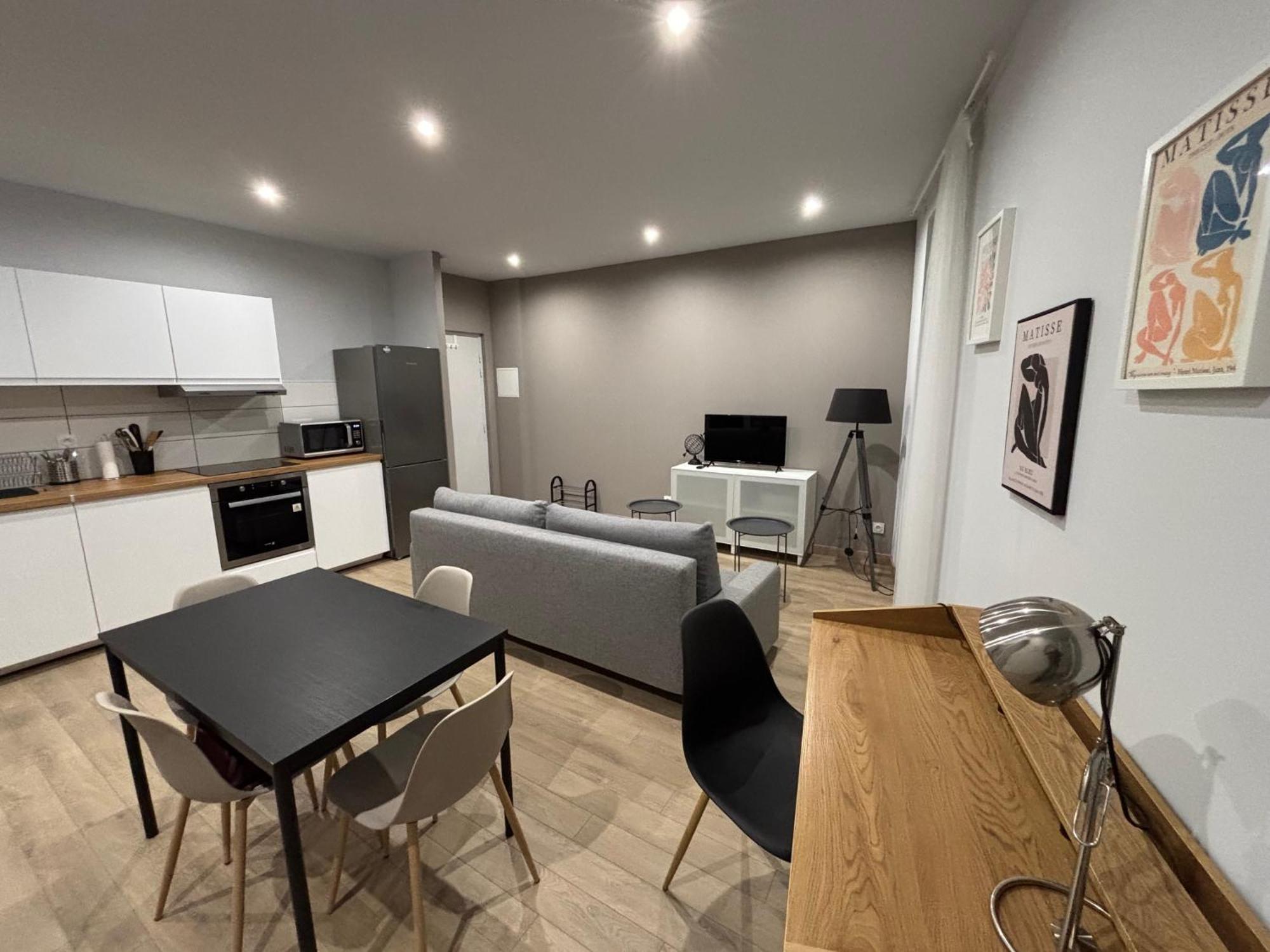 Immeuble La Doa Proche Chu Apartment Saint-Priest-en-Jarez ภายนอก รูปภาพ